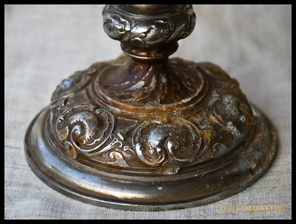 Античен бокал с барокова декорация - antique