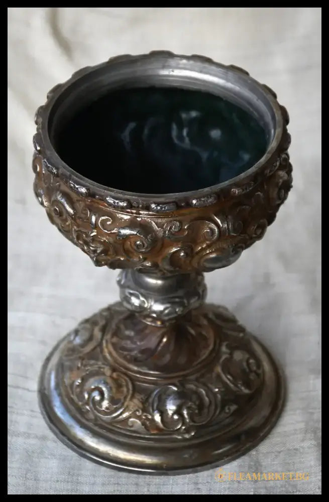 Античен бокал с барокова декорация - antique