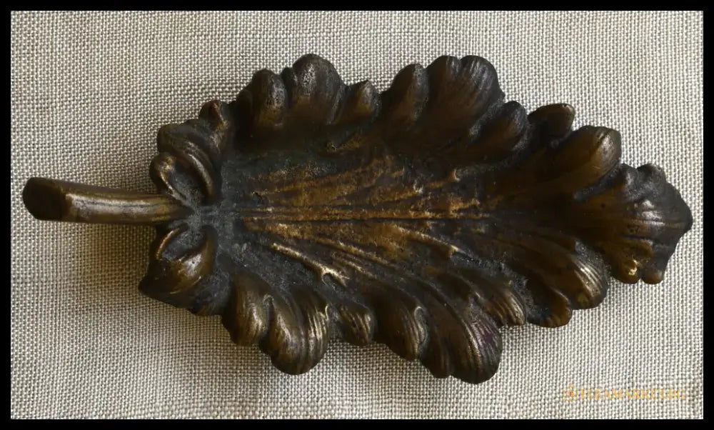 Бронзов пепелник ’Дубовый лист’ от Касли (СССР) - antique