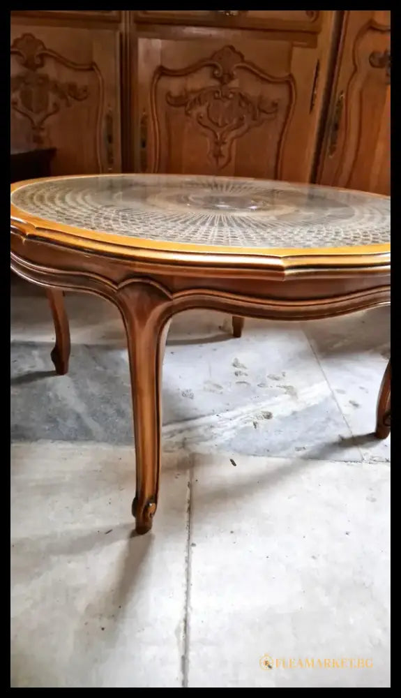 Дървена маса със стъклен плот - antique