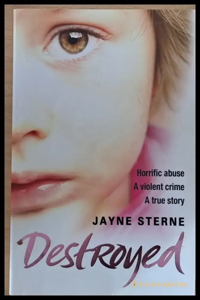 Destroyed - Книги