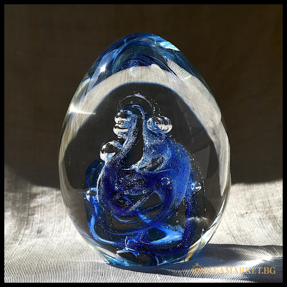 Glass Magic - голямо стъклено яйце / преспапие Бохемия (092107261505) - Антикварен предмет