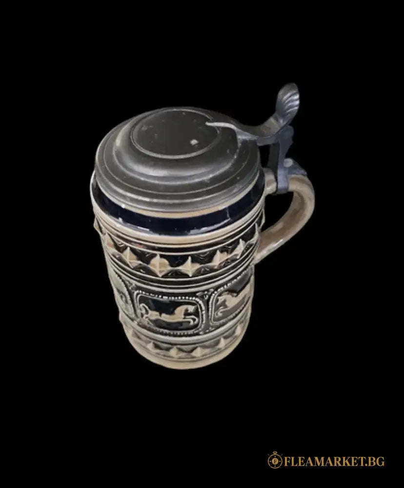 Халба с капак,вместимост 0,5L (460)