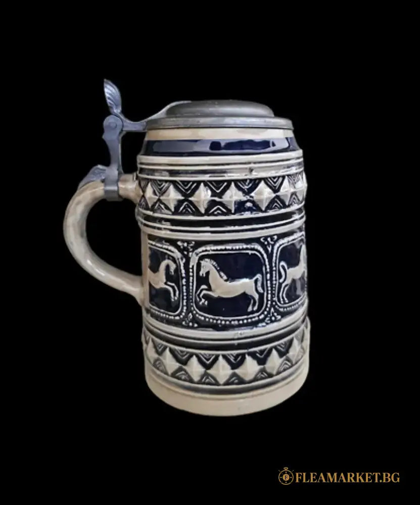 Халба с капак,вместимост 0,5L (460)