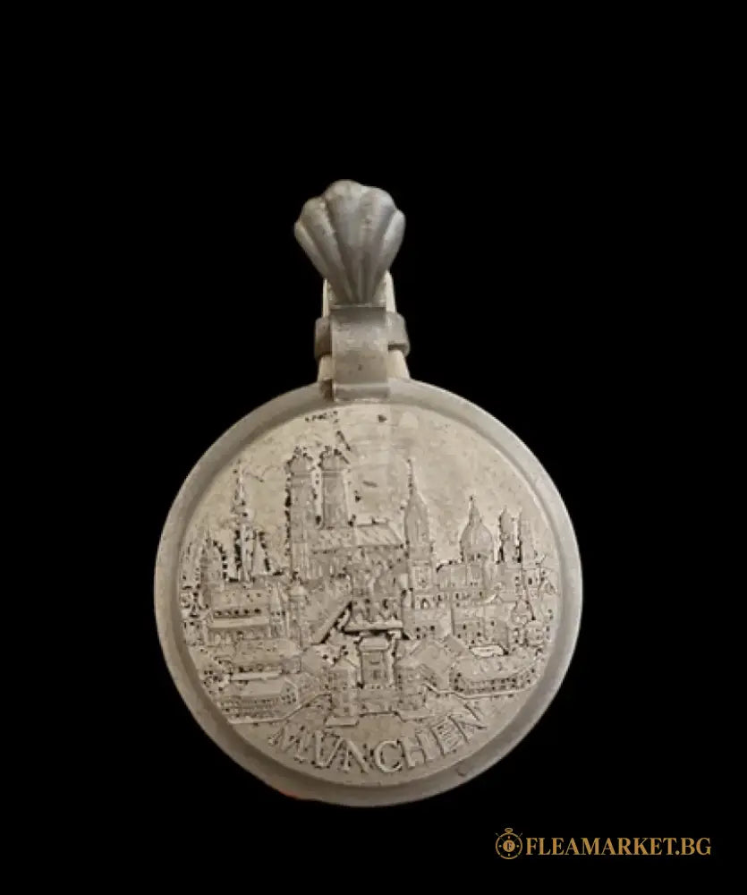 Халба с капак,вместимост 0,5L (465)