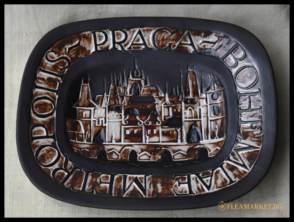 Keramia Znaim - декоративна керамична плакета ’PRAGA BOHEMIA’ Лизбет Бартошова Чехословакия 1960-те - Керамична плакета