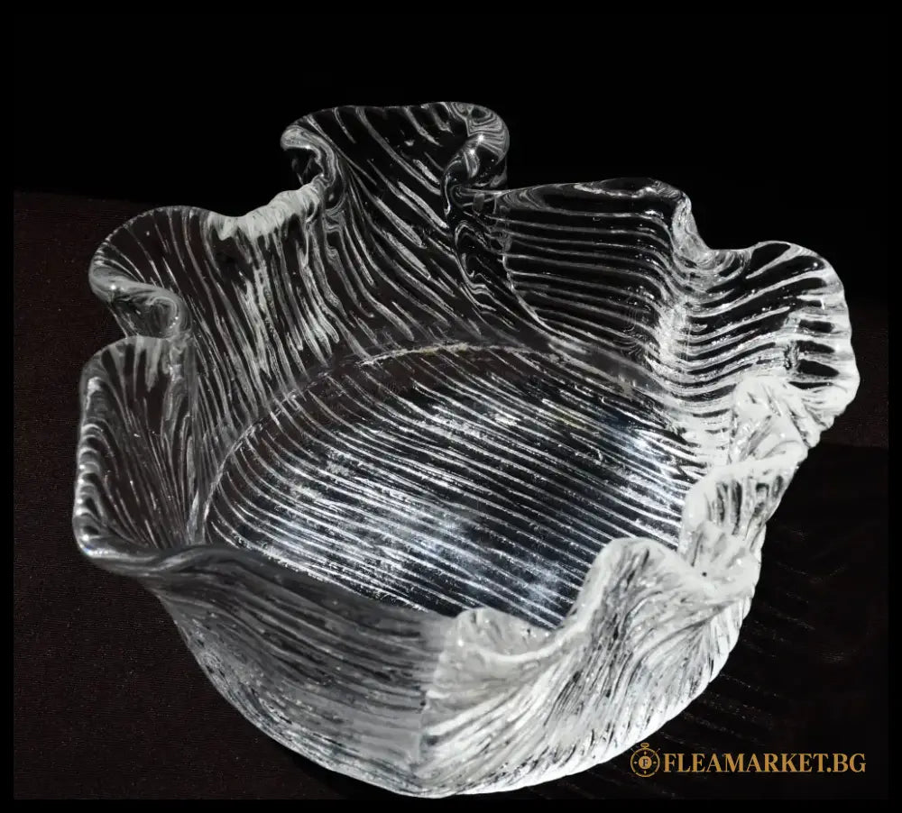 Кристална купа ръчно изработена. Тип Handkerchief. - antique