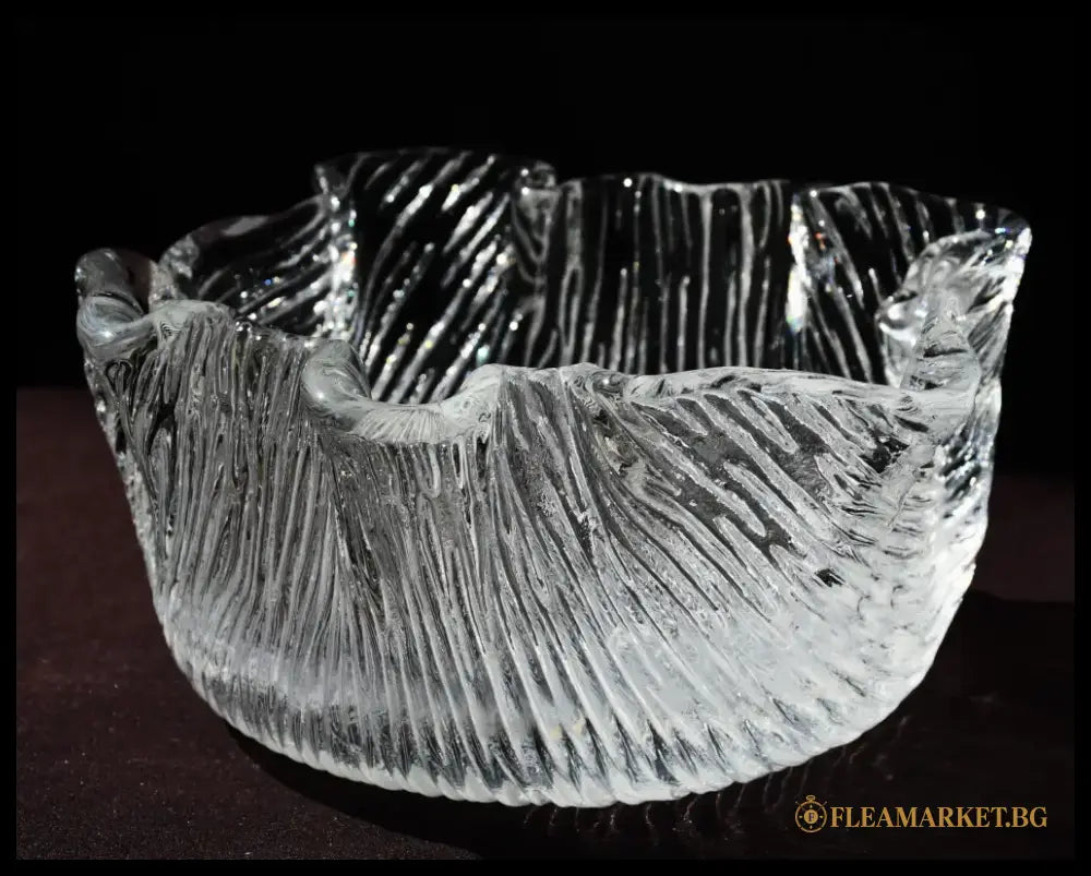 Кристална купа ръчно изработена. Тип Handkerchief. - antique