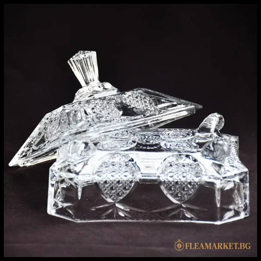 Кристална кутия с капак - antique