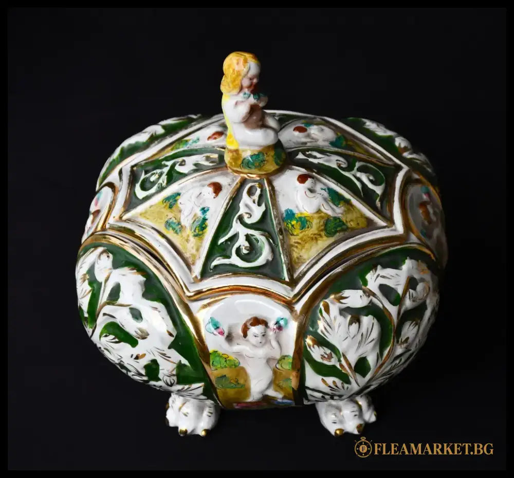 Купа с капак на Каподимонте - antique