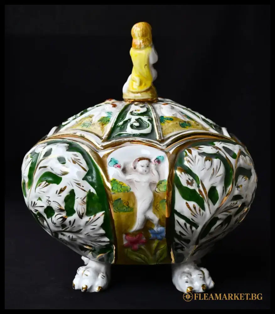 Купа с капак на Каподимонте - antique