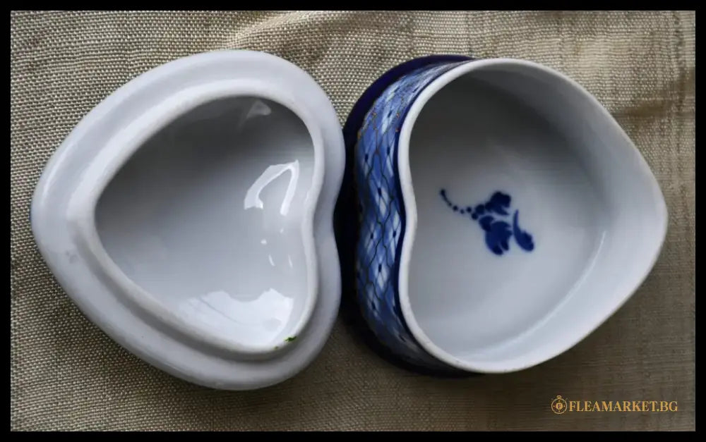 Кутия за бижута с форма на сърце от Гжел Русия - antique