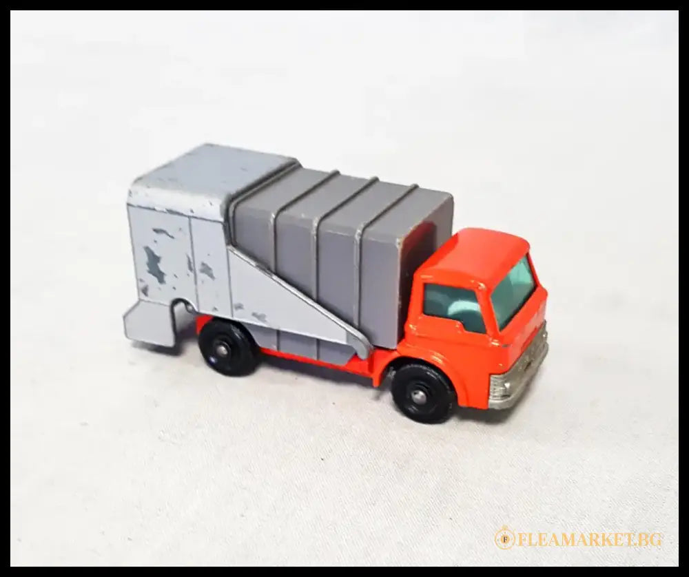 Метална количка Matchbox (24)