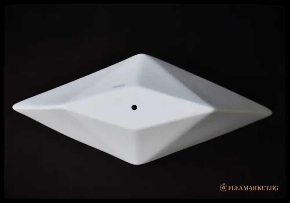 Порцеланова лодка ’Оригами’ на Seletti - antique