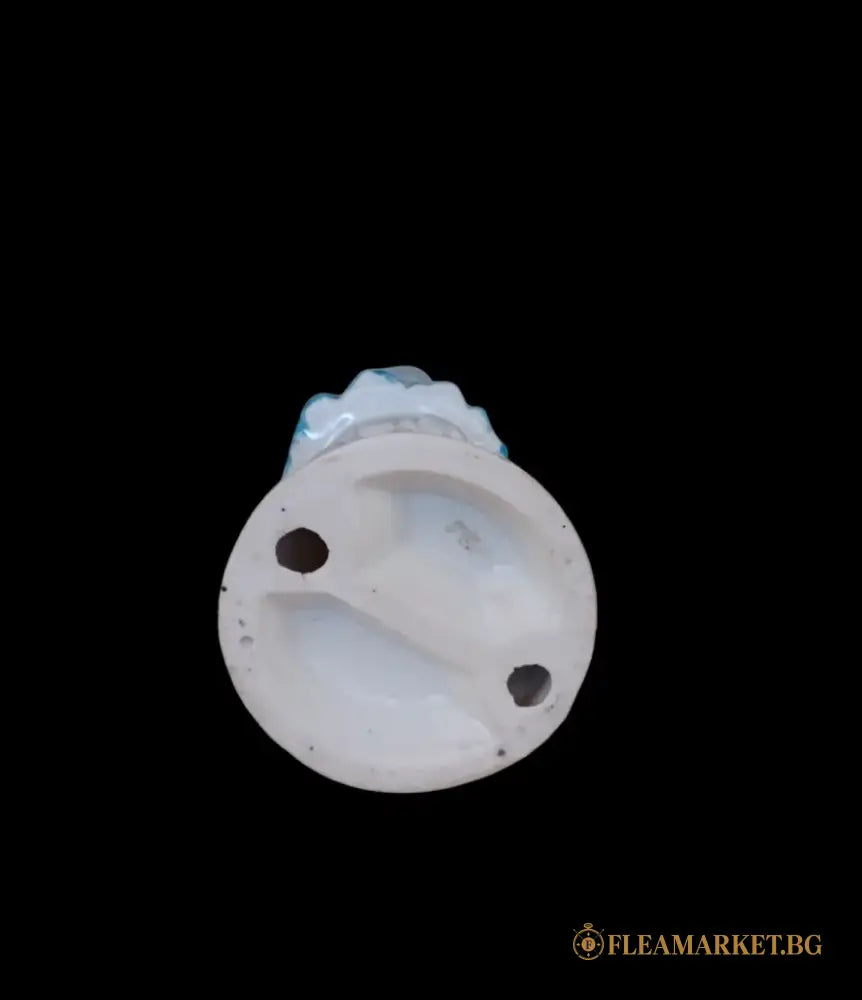 Порцеланова статуетка (161)
