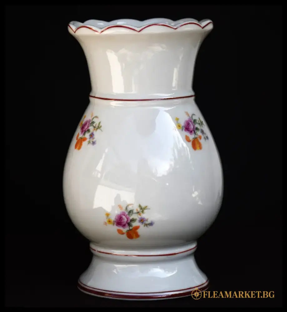 Порцеланова ваза ’Фестон’ - Видин - antique
