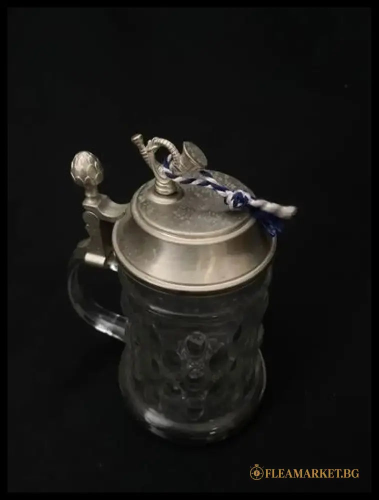 Стъклена халба с капак,вместимост 0,5L (517)