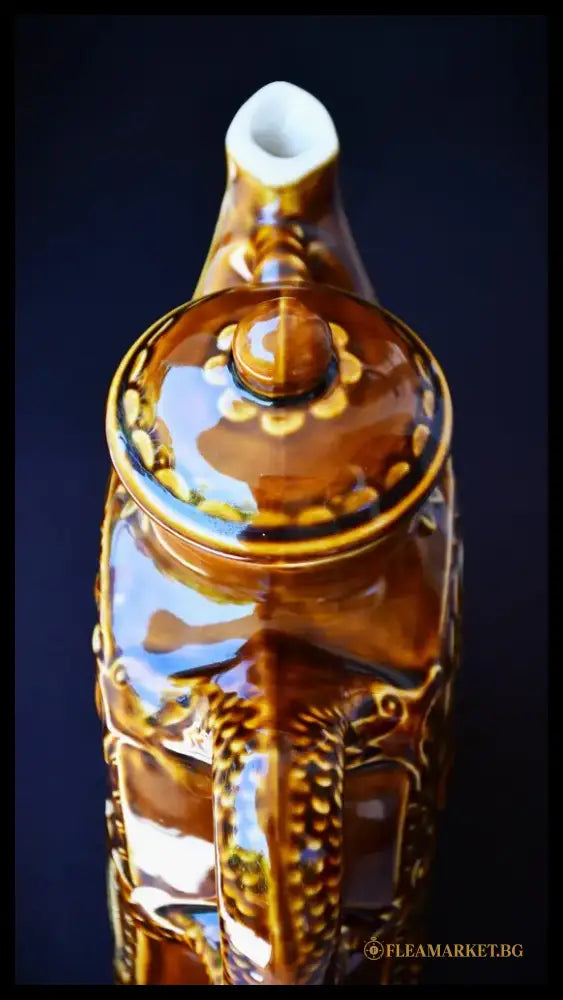 Винтидж чайник ’Св. Георги’ - майолика СССР - antique