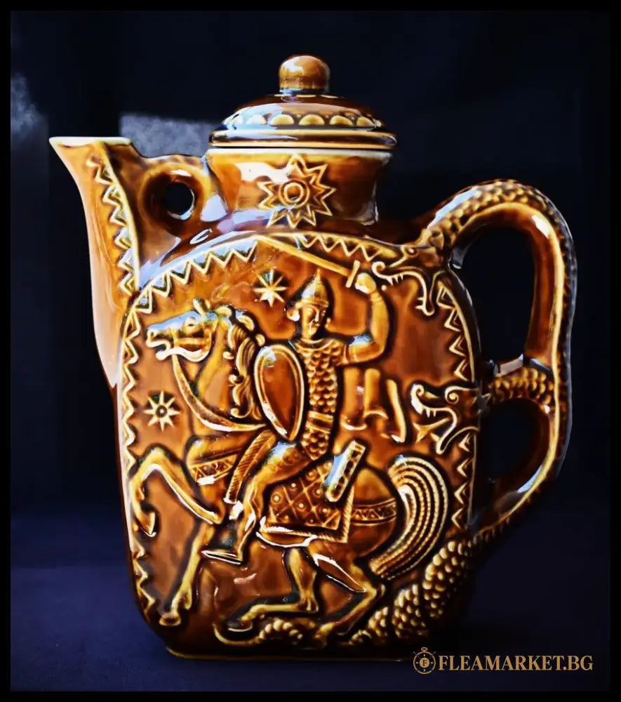 Винтидж чайник ’Св. Георги’ - майолика СССР - antique