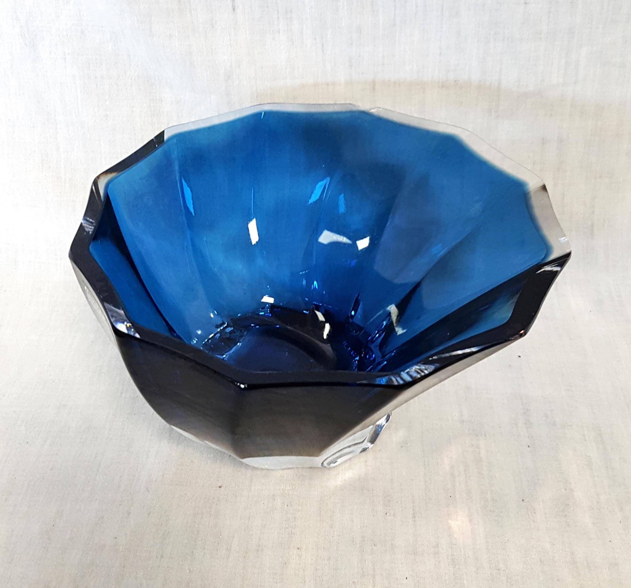 Стъклена купа