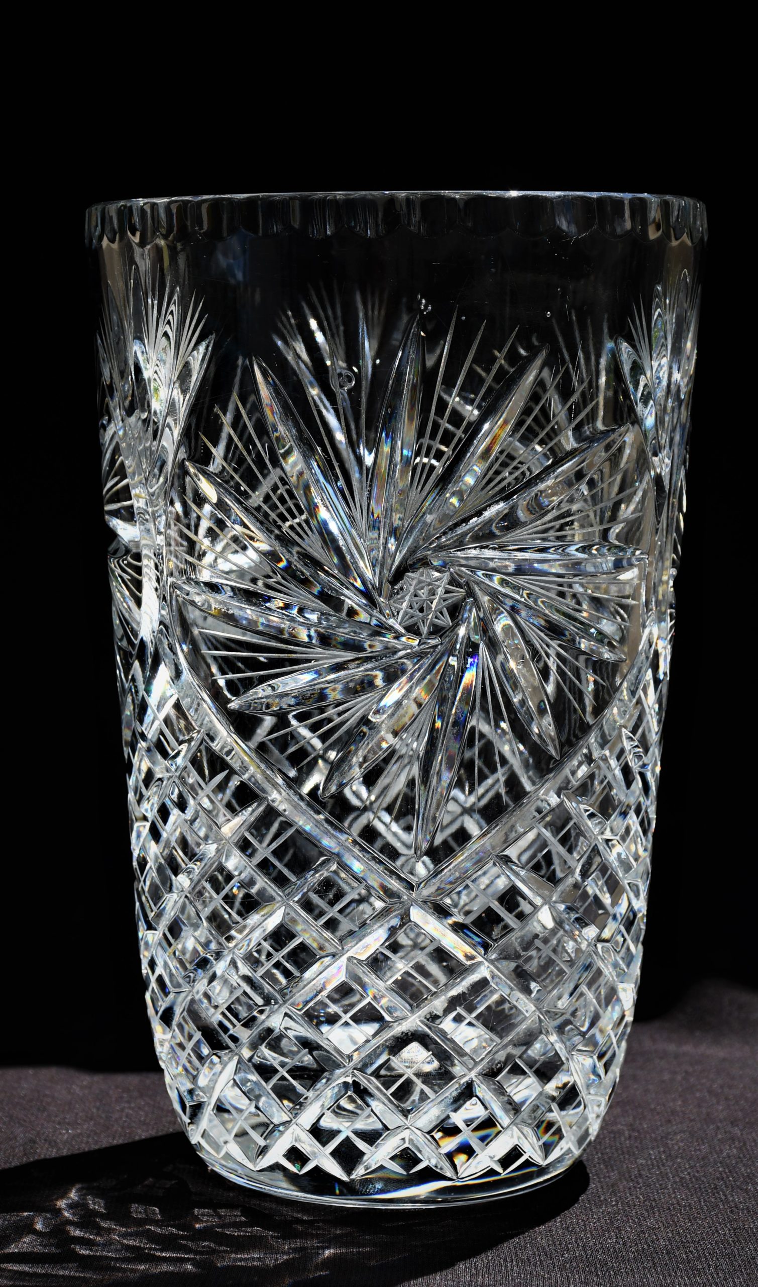 Голяма кристална ваза