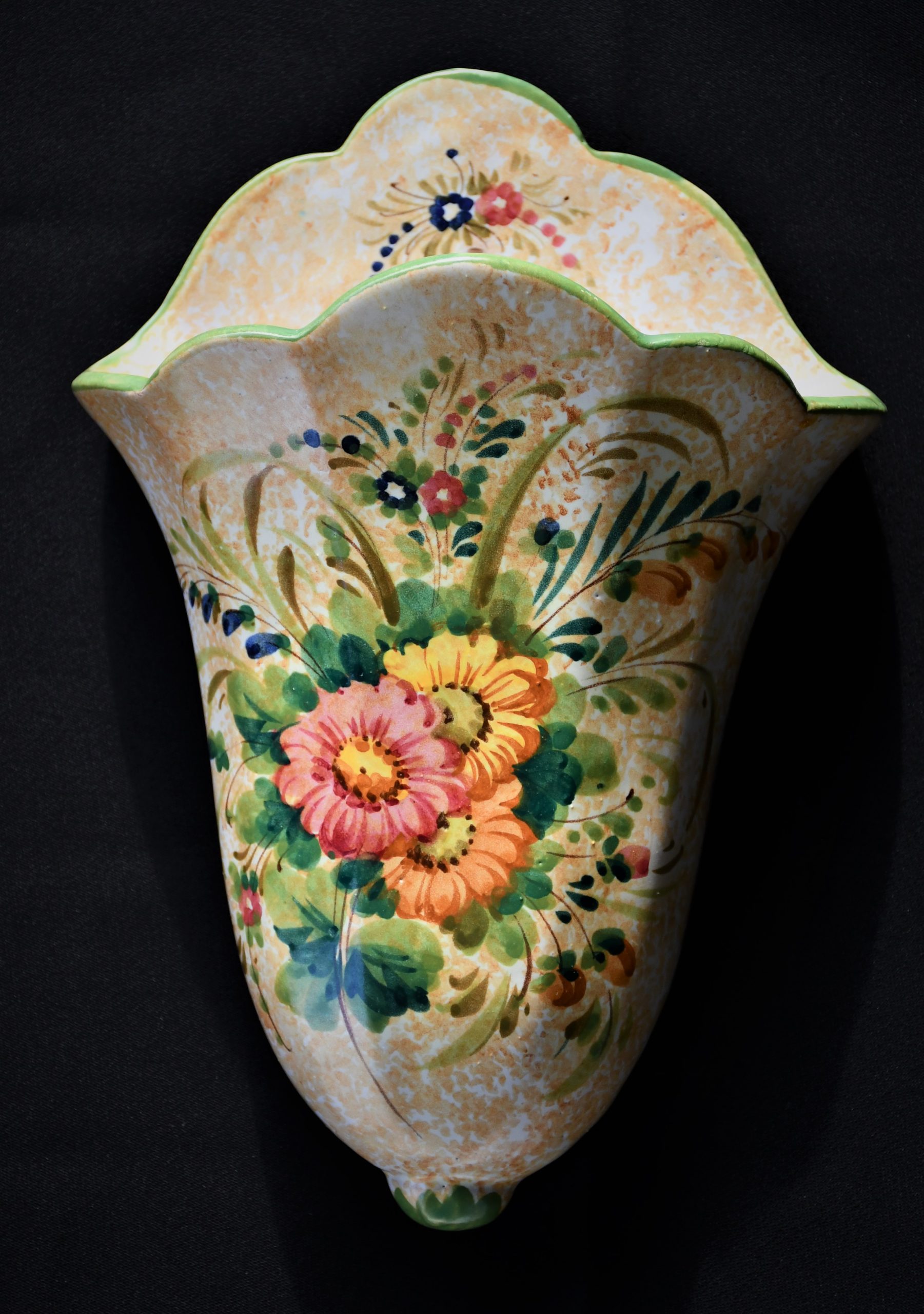 Антична стенна ваза