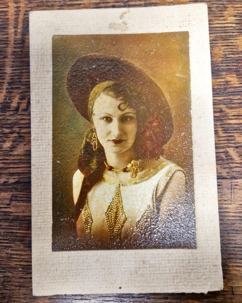 Снимка - Невена Дочева 1931 Граф Облигадо