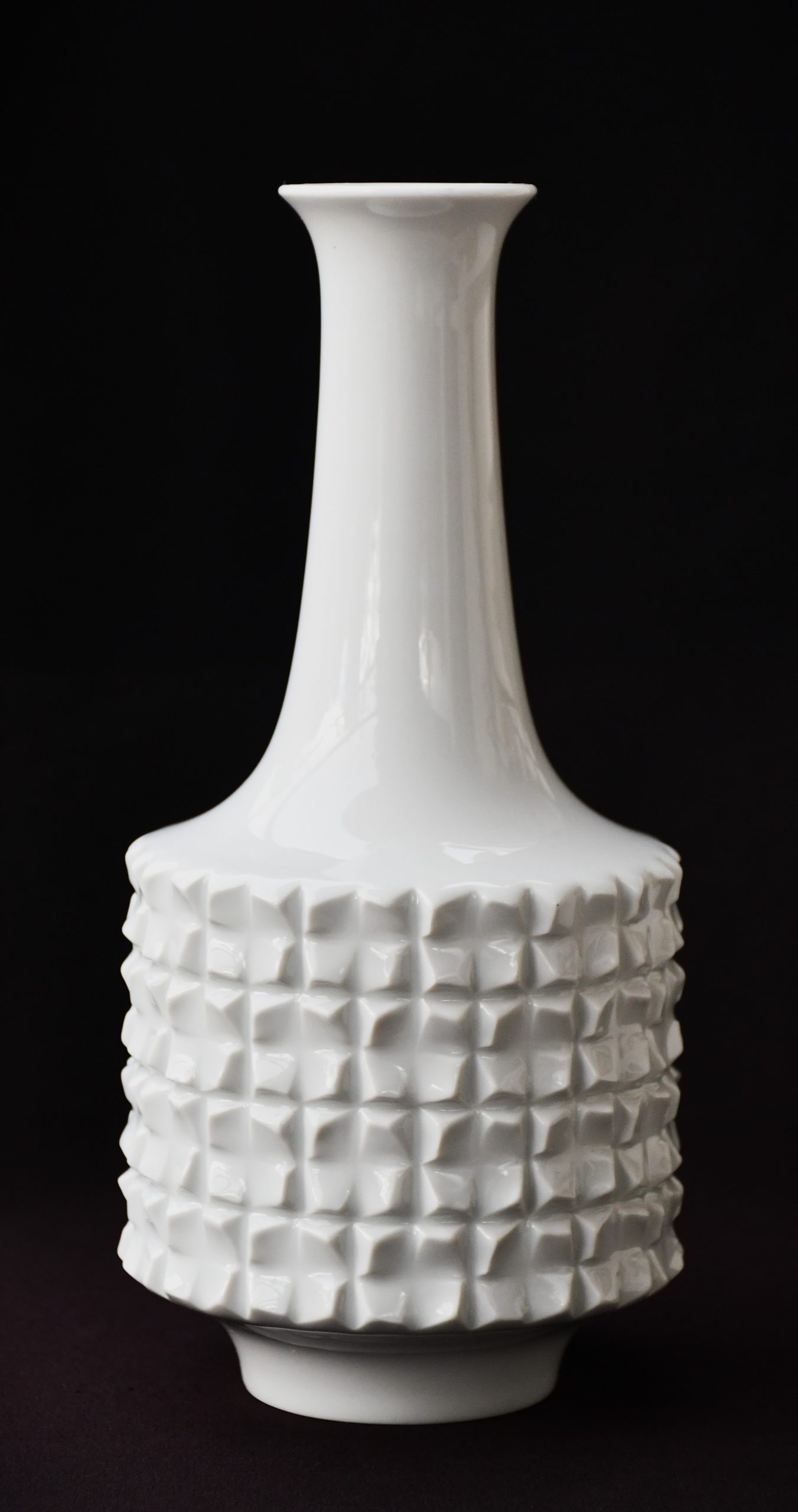 Оп Арт ваза Майсен на Ludwig Zepner (1931-2010)