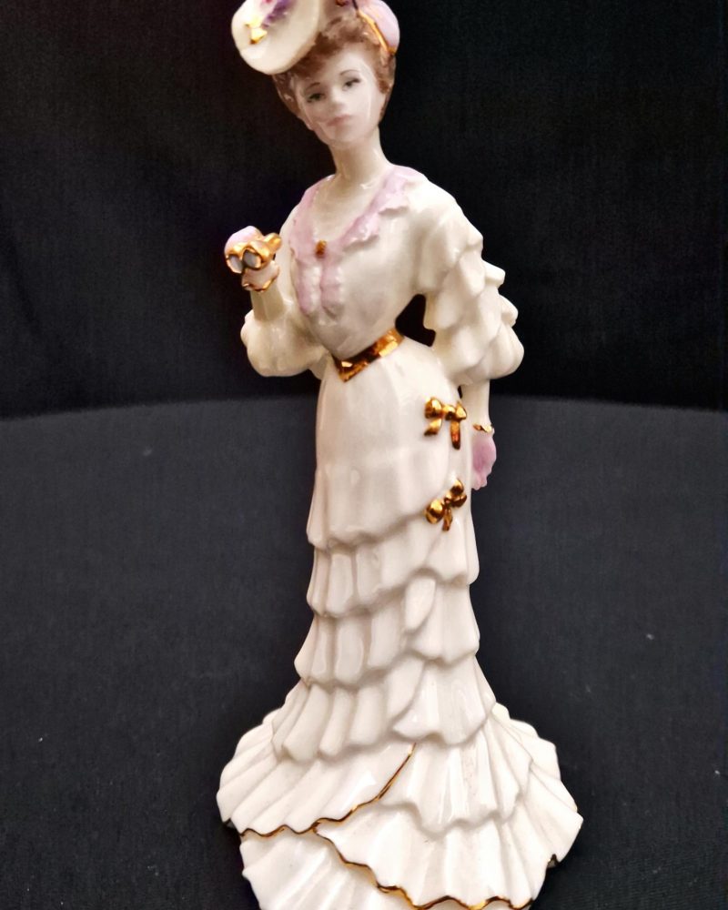 Порцеланова статуетка Coalport - лимитирана колекция Lady May