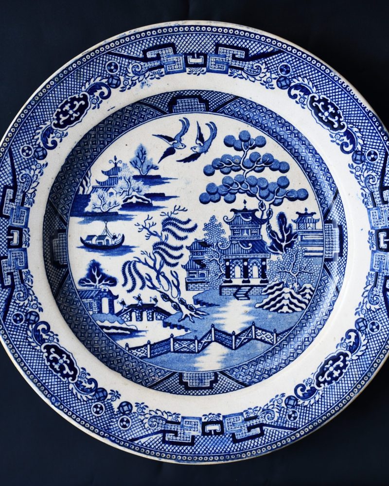 Антична викторианска чиния "Blue Willow"