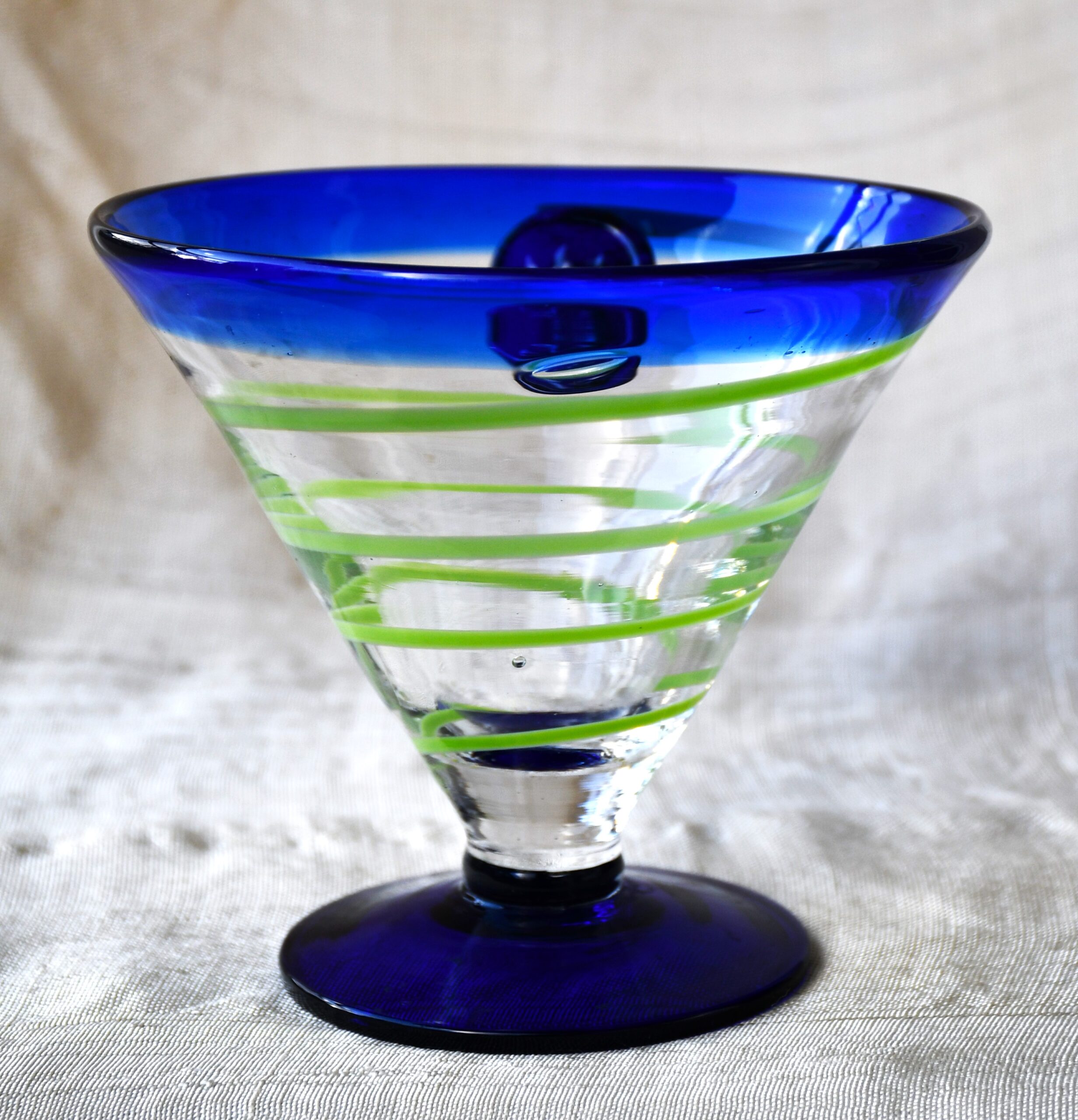 Ръчно изработена чаша на Kosta Boda