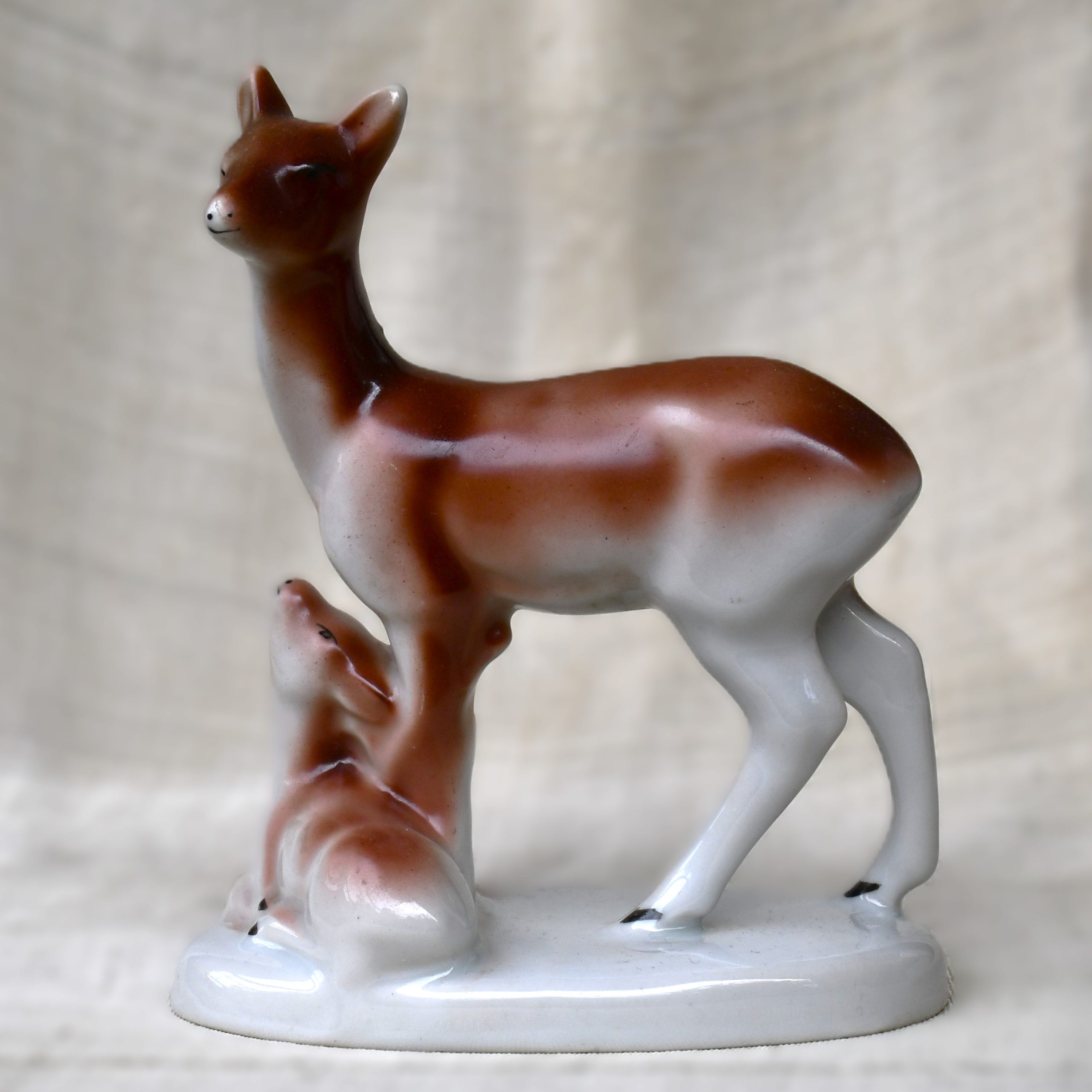 Сърна - порцелан. "Изида"