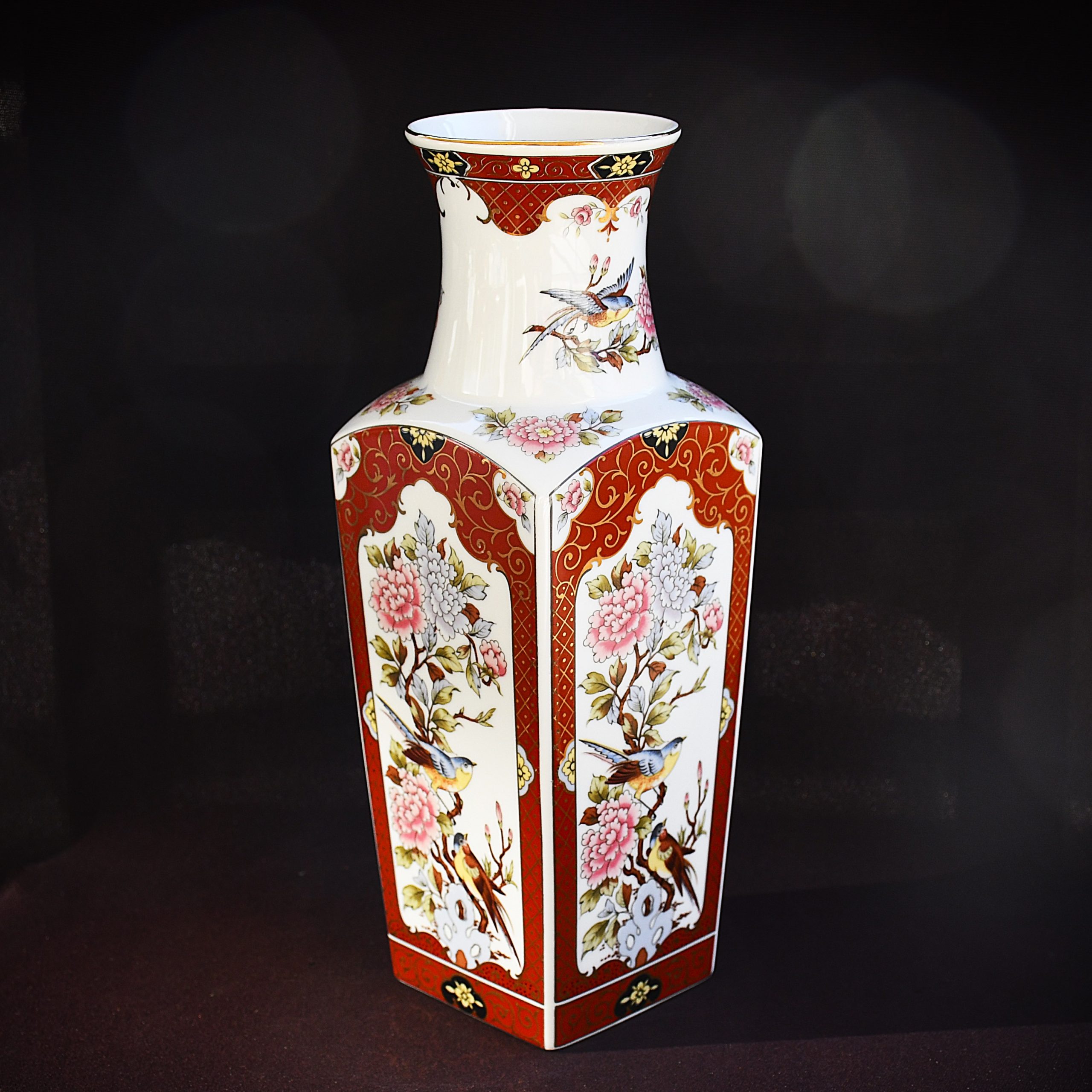 Японска порцеланова ваза - винтидж