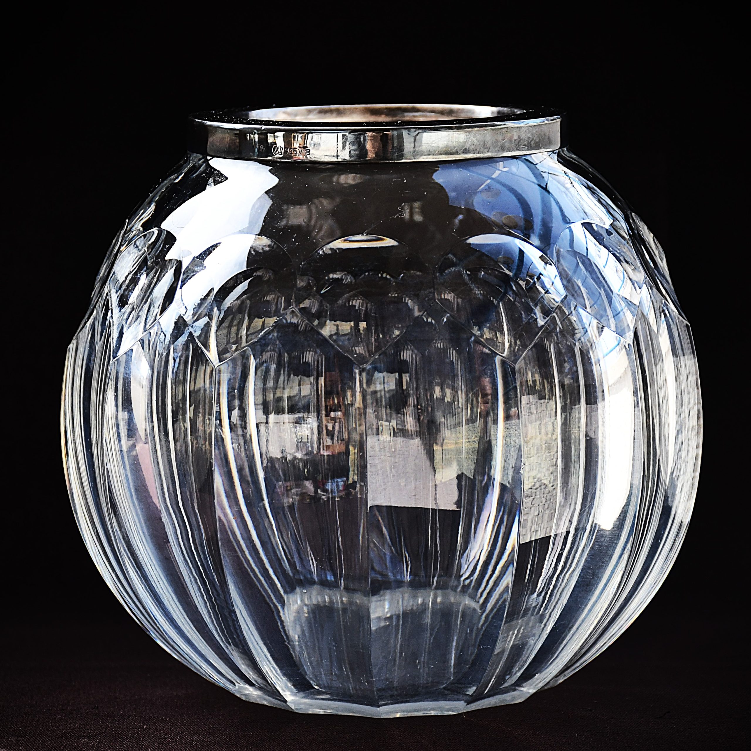 Кристална ваза Wilhelm Binder със сребърен обков. Винтидж.