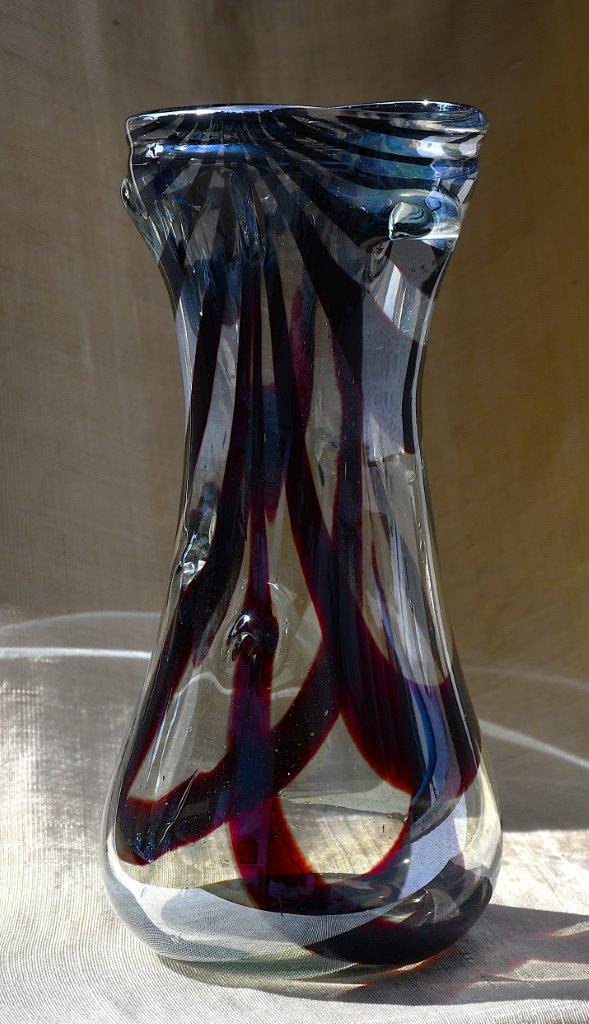 Винтидж ваза - художествено стъкло